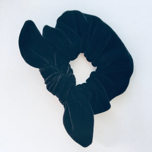 Bowed Scrunchie - Black Velvet